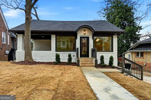Photo of 1566 Olympian Circle SW, Atlanta, GA 30310 (MLS # 10695502)