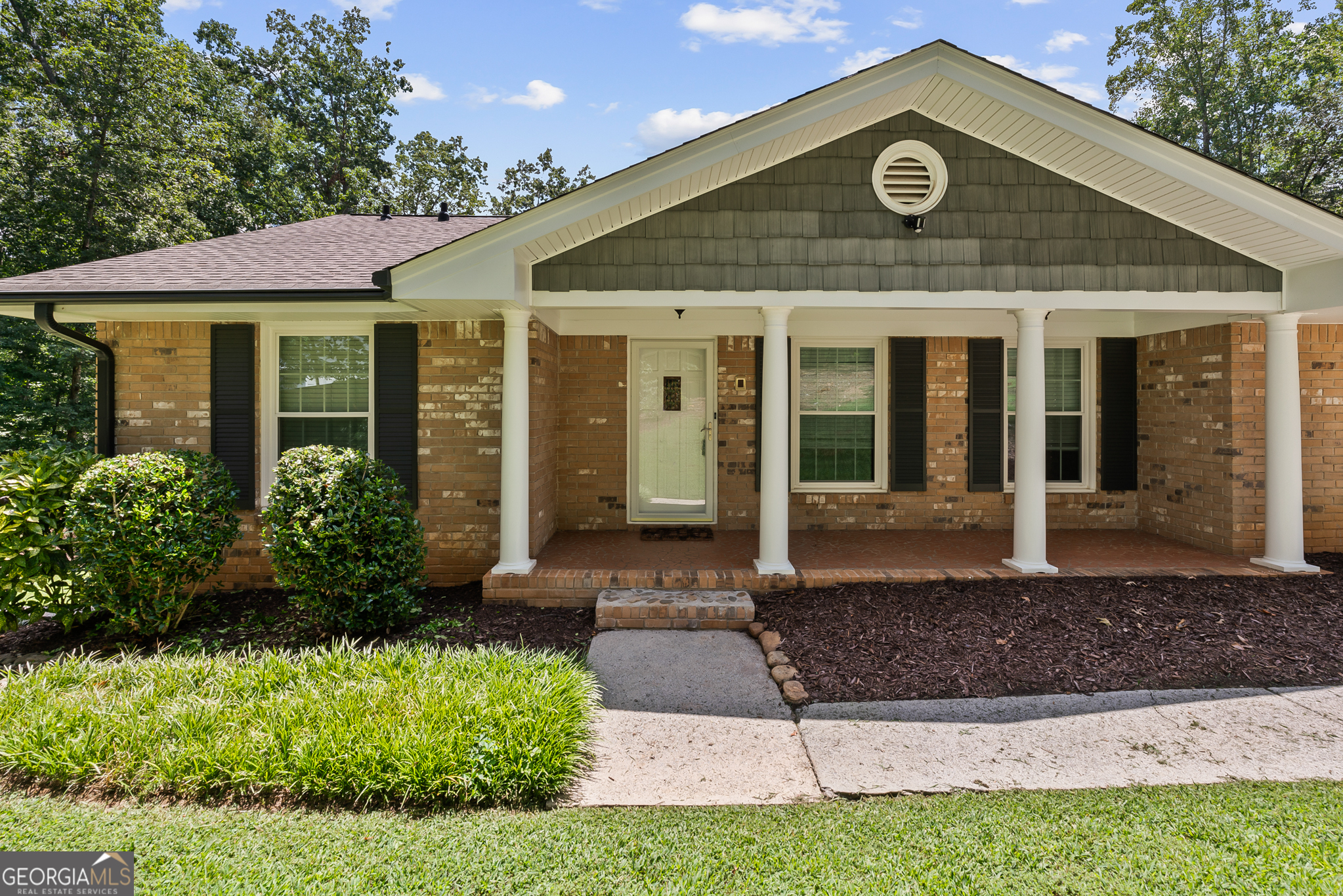 713 Lauren CIR
