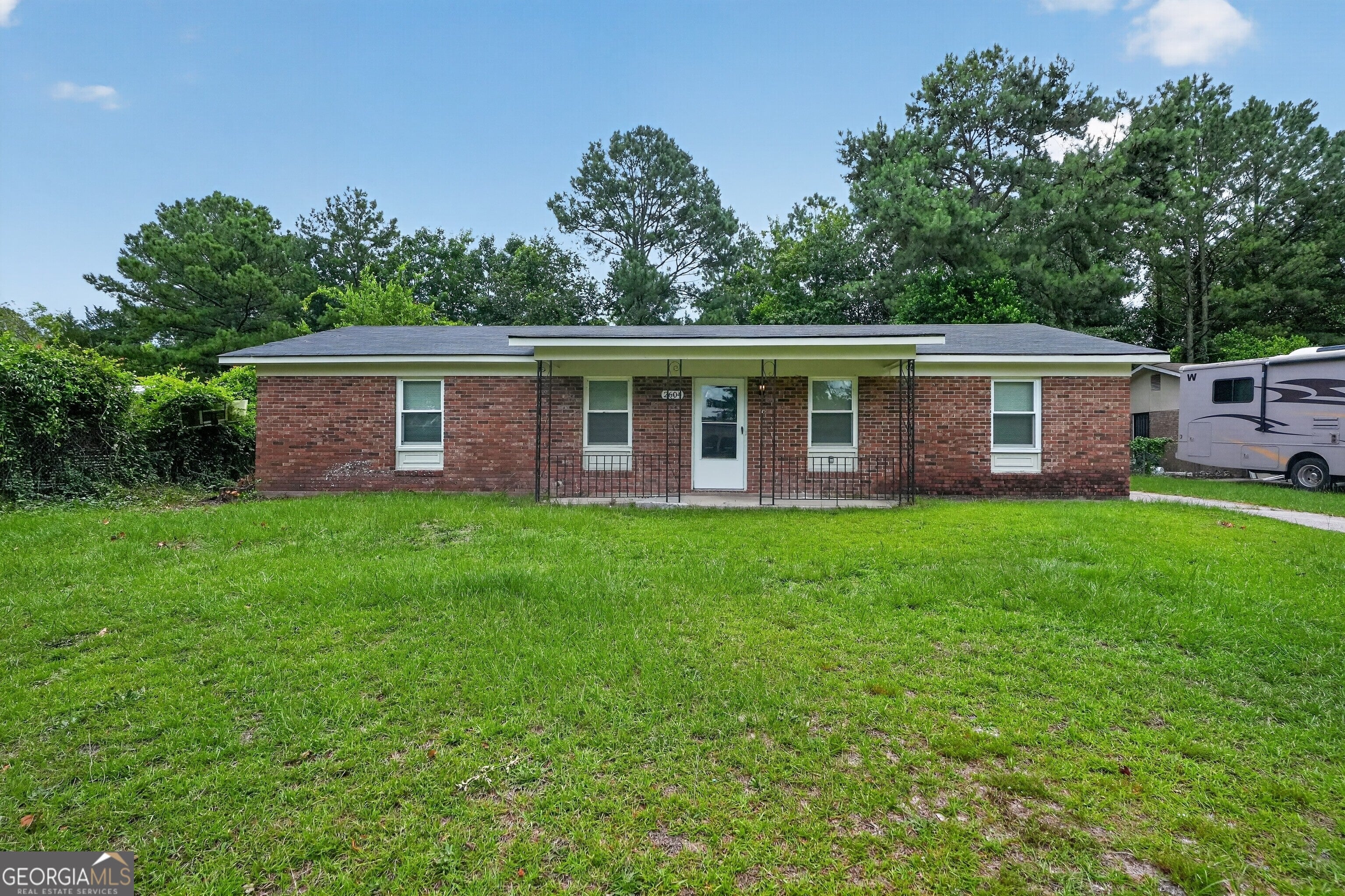 2604 Massoit CT