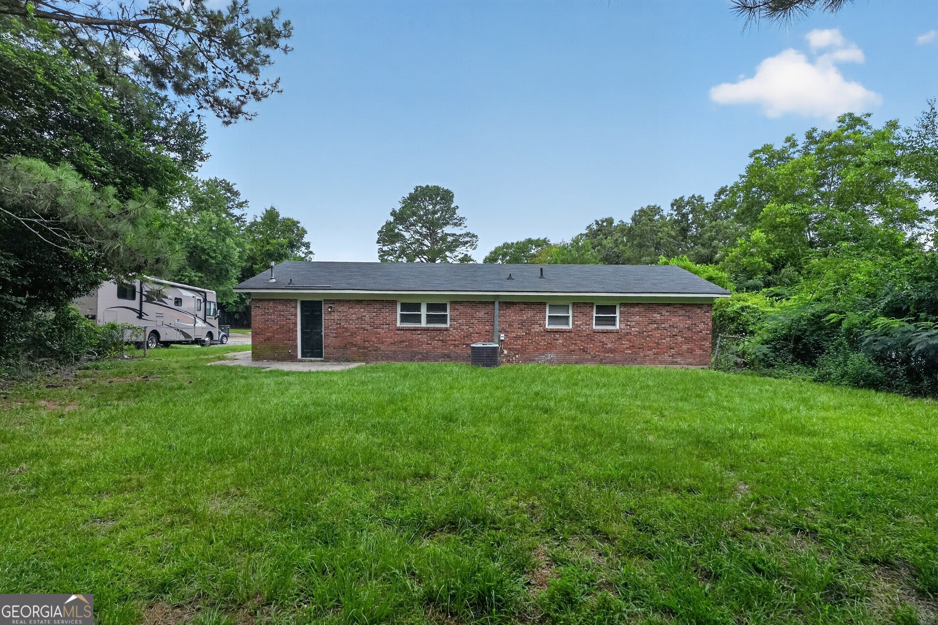 2604 Massoit CT