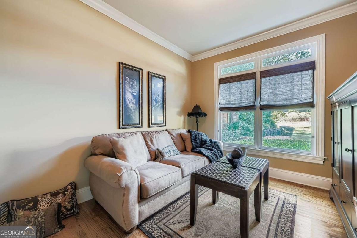 824 Buckner RD SE