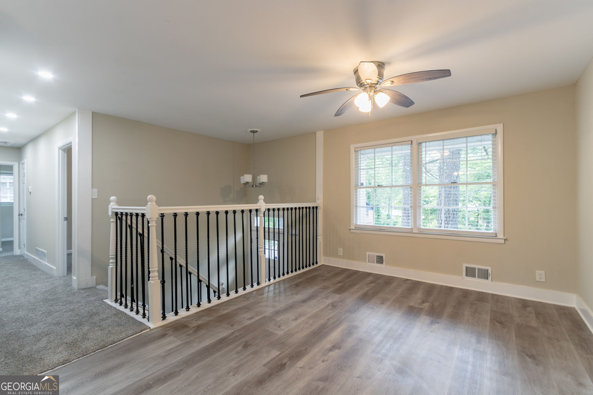 2922 Carriage LN