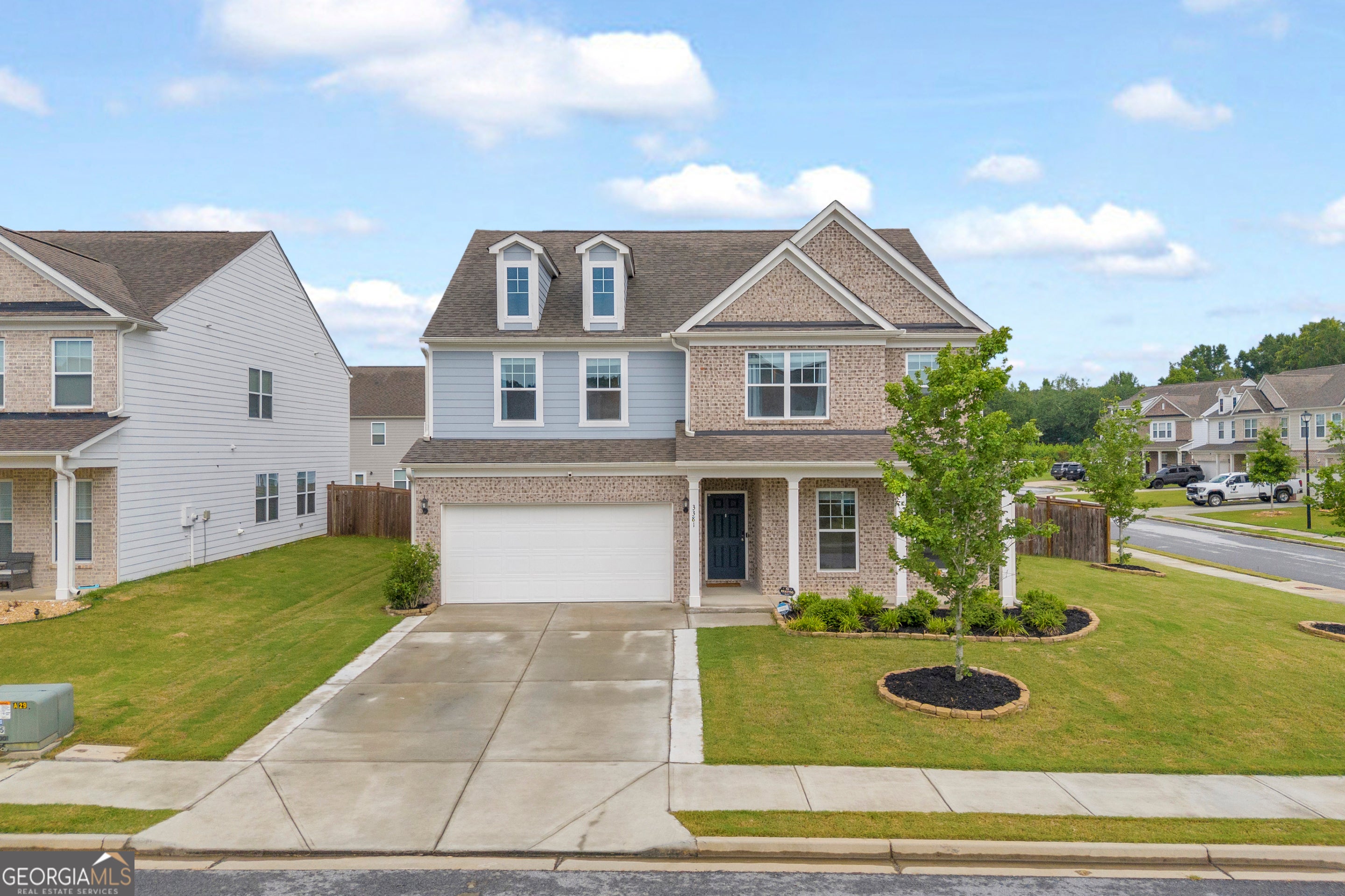 3381 Emmet RD