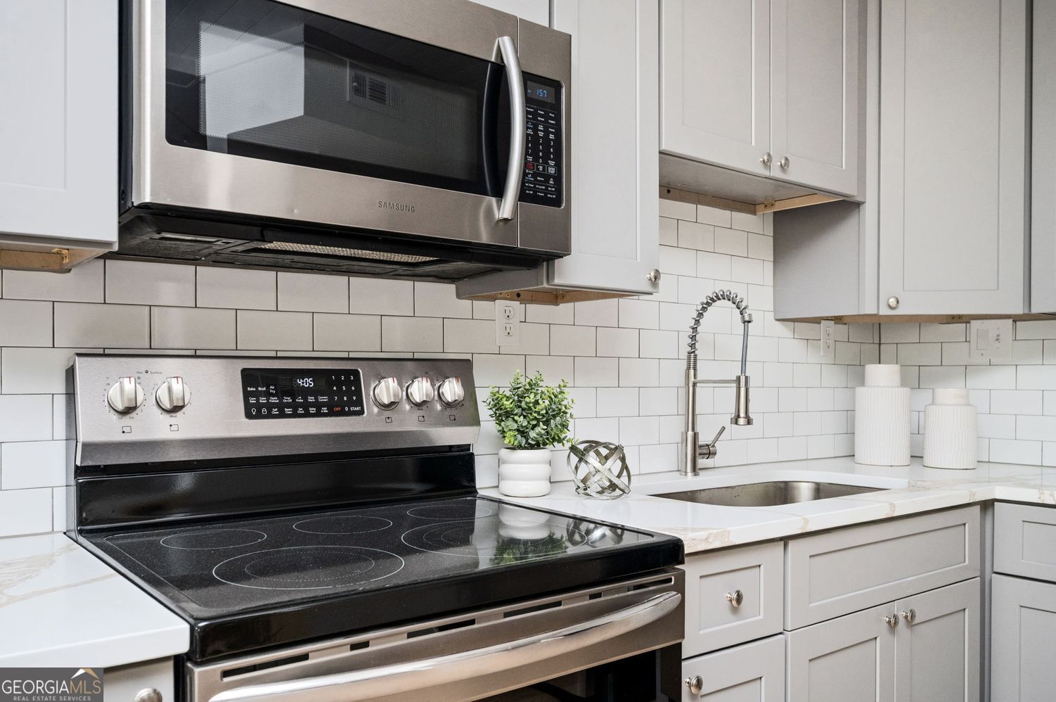 Atlanta, Georgia 30309, United States, 2 Bedrooms Bedrooms, ,1 BathroomBathrooms,Residential,Active,115011