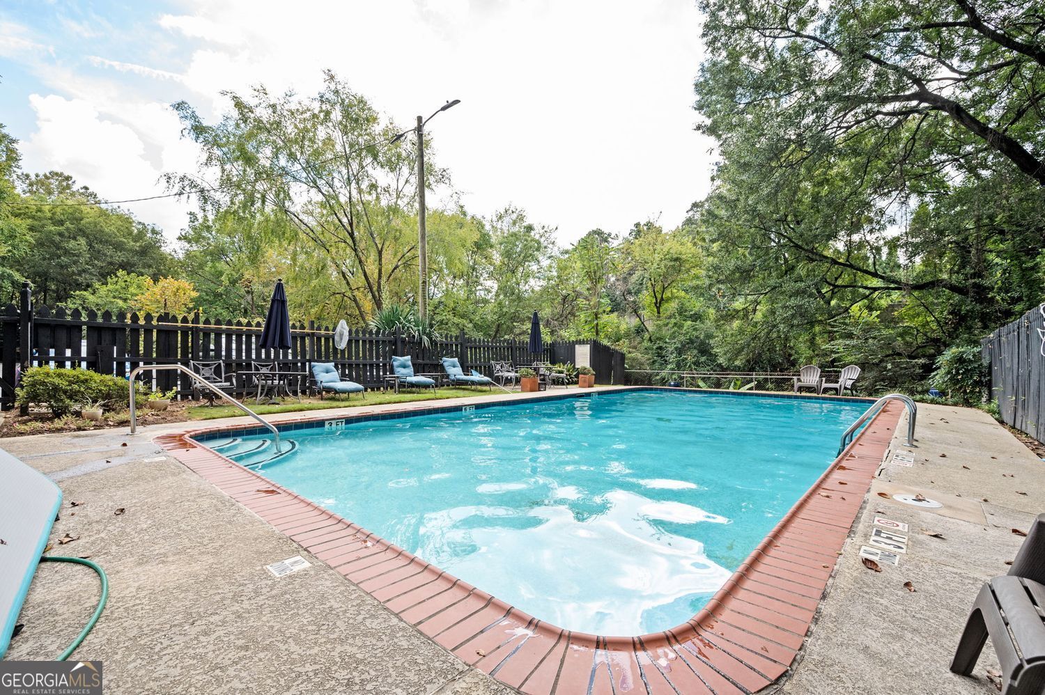 Atlanta, Georgia 30309, United States, 2 Bedrooms Bedrooms, ,1 BathroomBathrooms,Residential,Active,115011