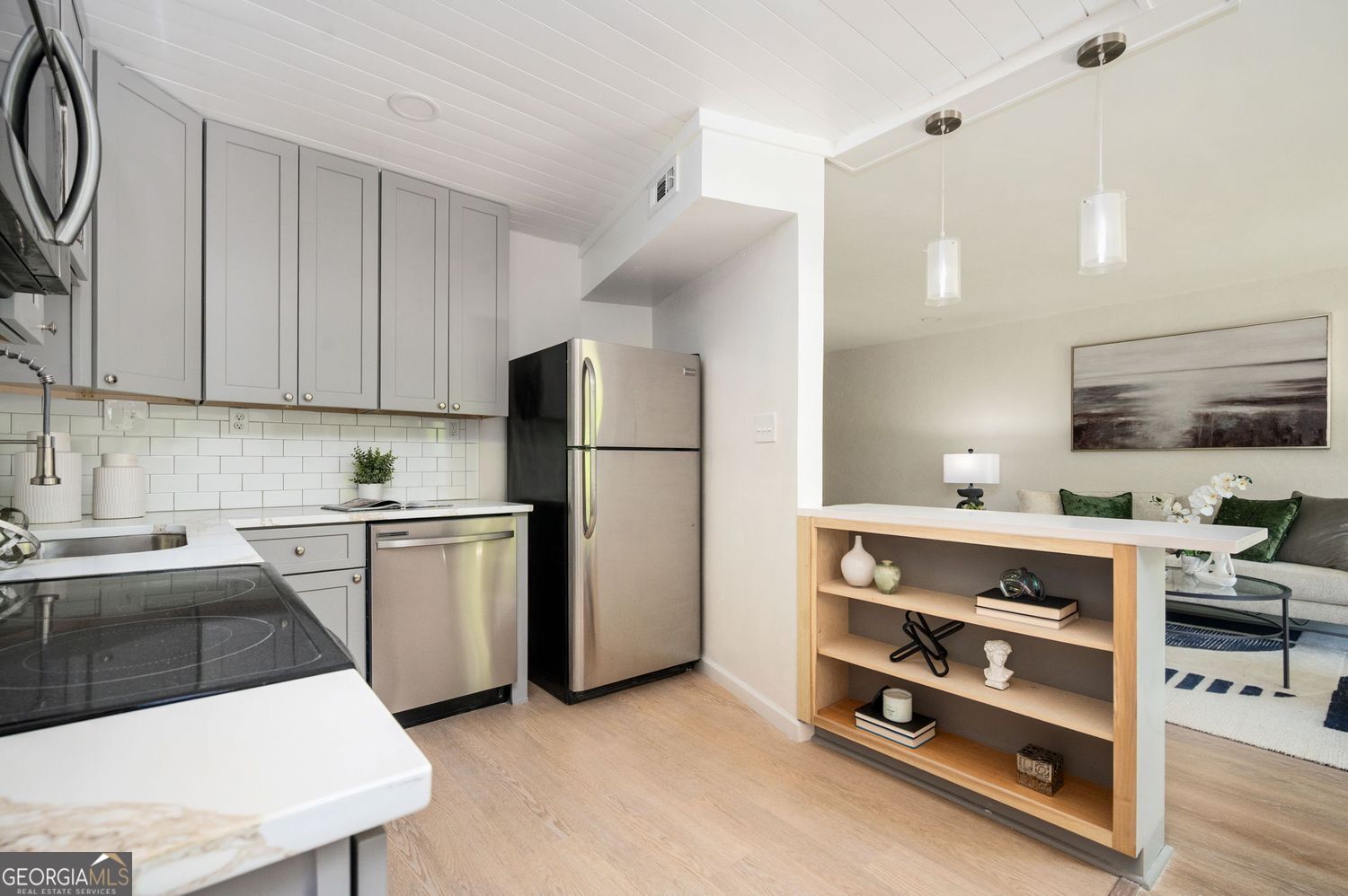 Atlanta, Georgia 30309, United States, 2 Bedrooms Bedrooms, ,1 BathroomBathrooms,Residential,Active,115011