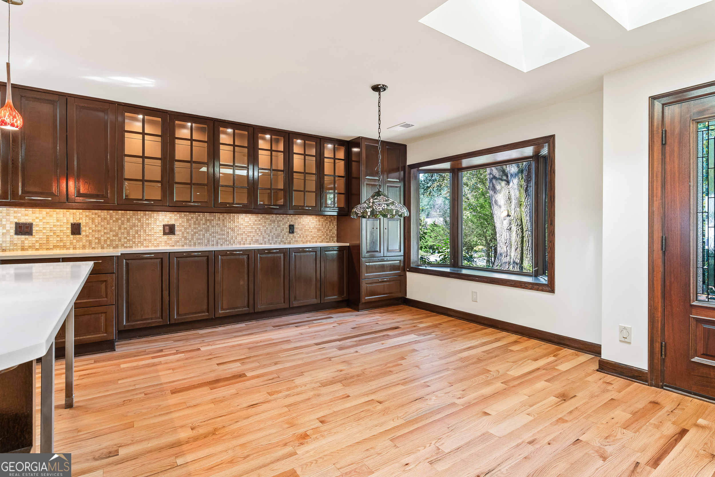 905 Windsor TRL
