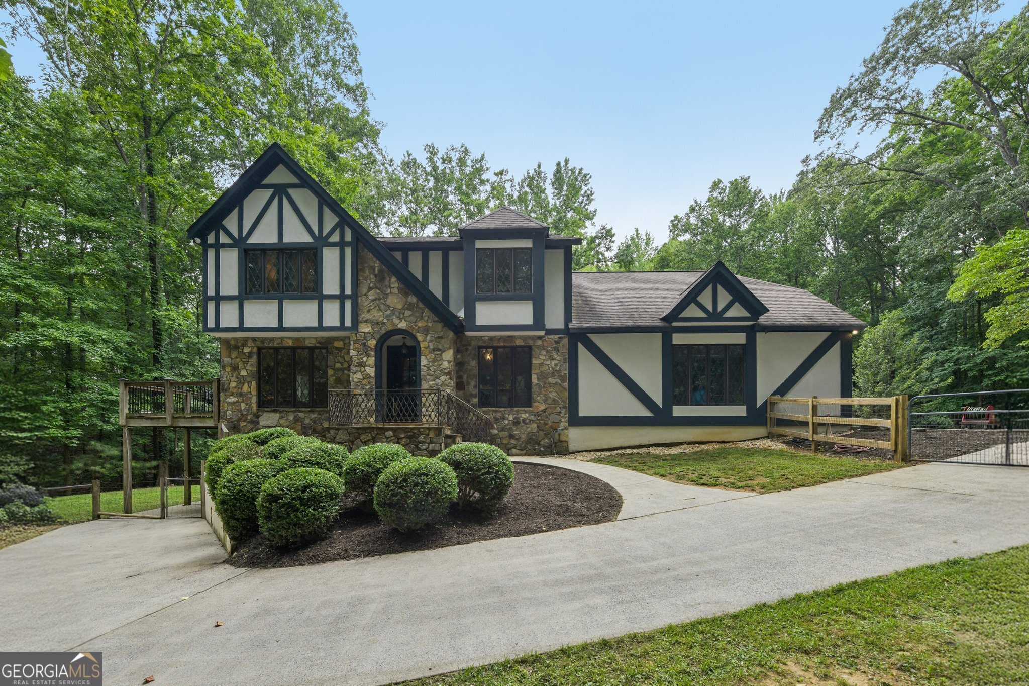 3591 Country Estate DR NW
