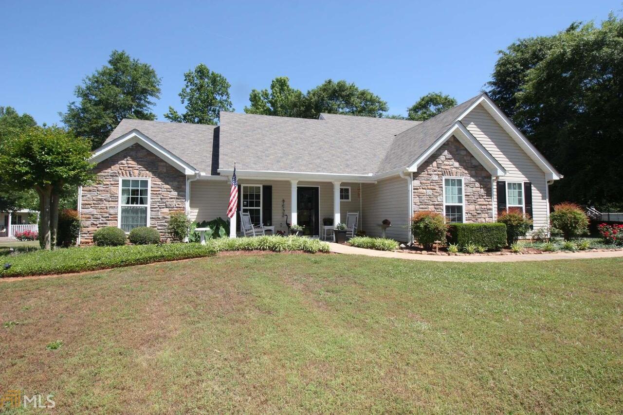 Immaculate & stepless one-level Ranch in Rosemont School Zone! This 3 bedroom, 2 bathroom home features an open-concept main living space with oversized family room & separate dining/keeping room area. Family room features a fireplace & custom built-in cabinets. Kitchen features generous cabinet/counterspace & an oversized pantry cabinet for loads of storage. Vaulted kitchen area extends into dining/keeping room area, which overlooks the luscious backyard. Master suite features include dual walk-in closets, as well as a master bath complete garden tub, & separate shower. Other features include an insulated storage building/shop with electric outlets & a spacious utility room. Attic has 3/4 pressure treated flooring. Call today to view!