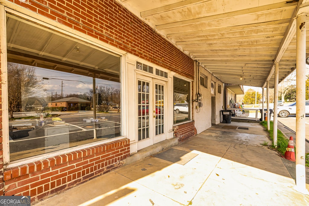 Photo of 11 South Hunter Street, Turin, GA 30289 (MLS # 10840878)