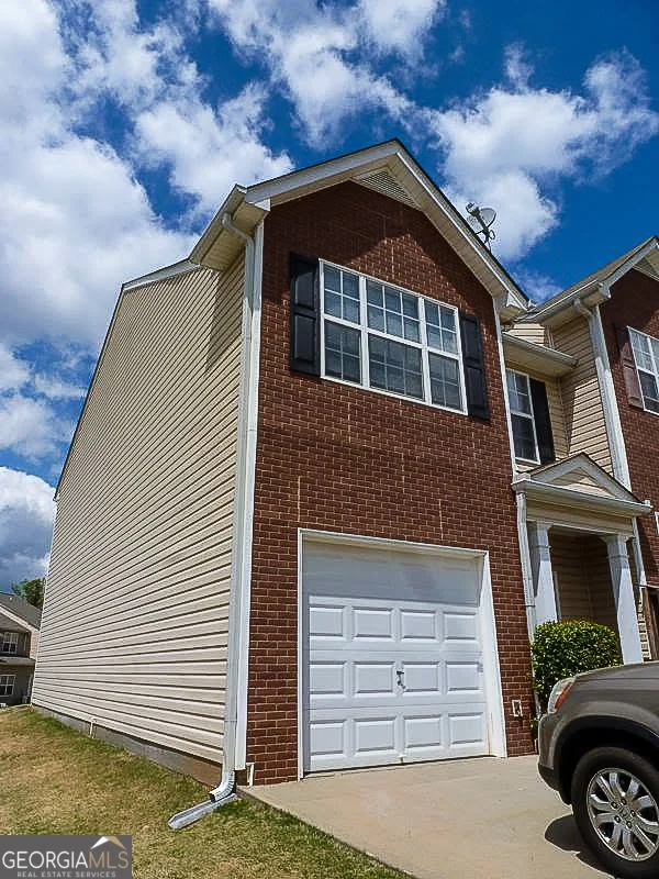 5489 Sierra Trail