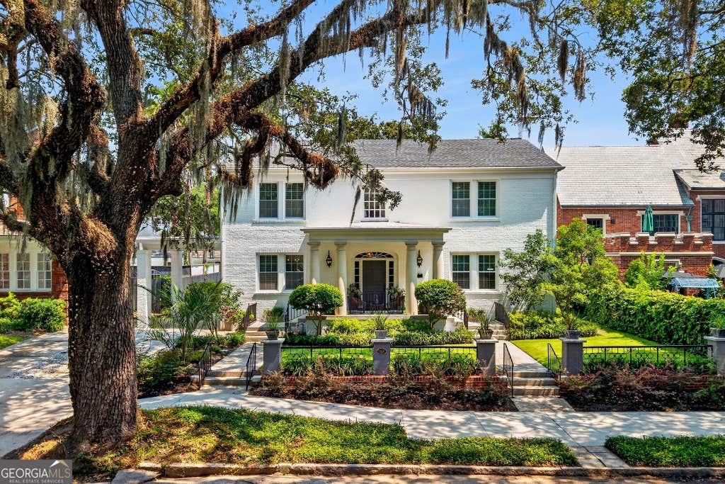 Photo of 38 Washington Avenue, Savannah, GA 31405 (MLS # 10820696)
