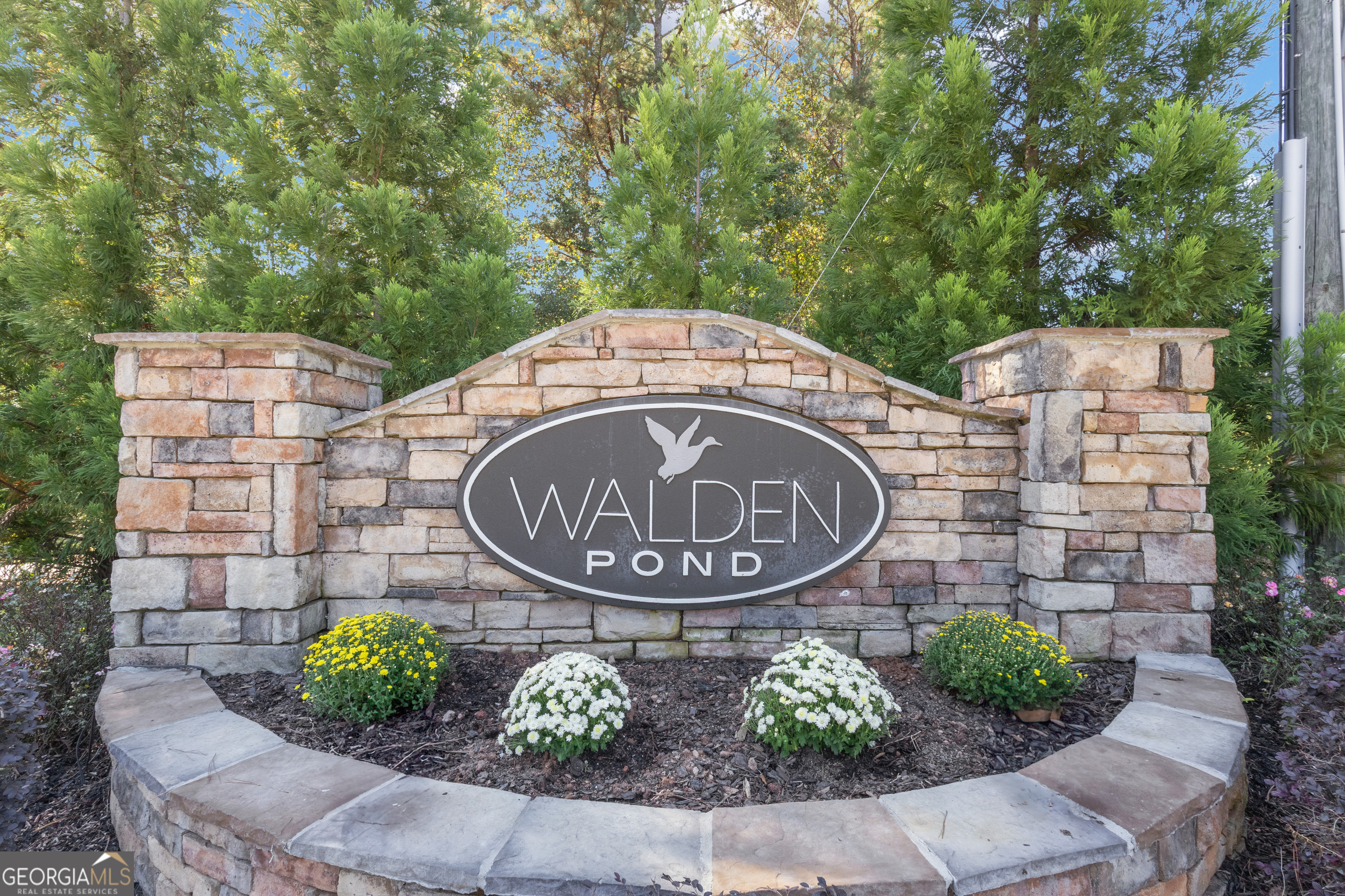 297 Walden Pond TRL