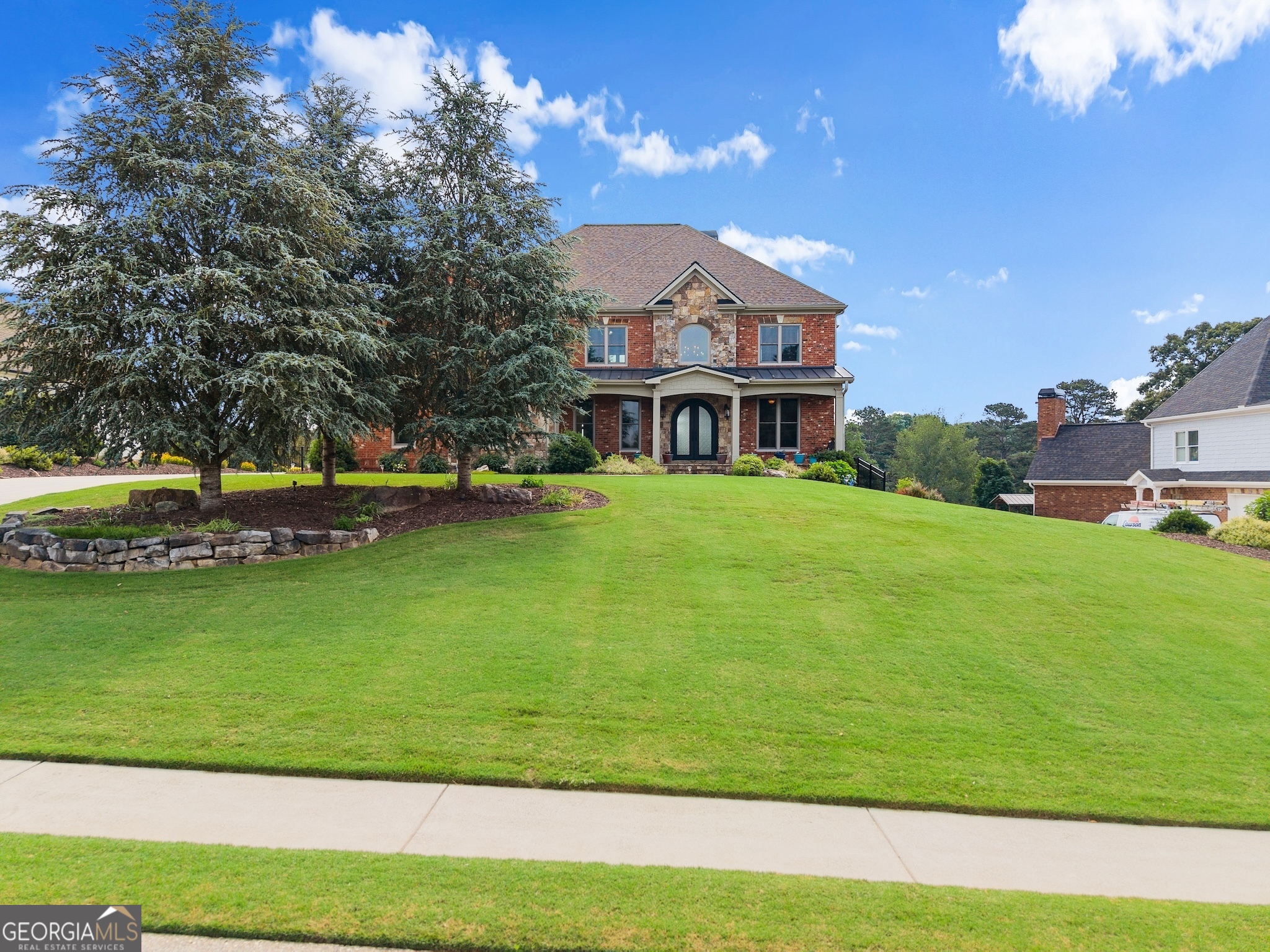 4645 Manor DR