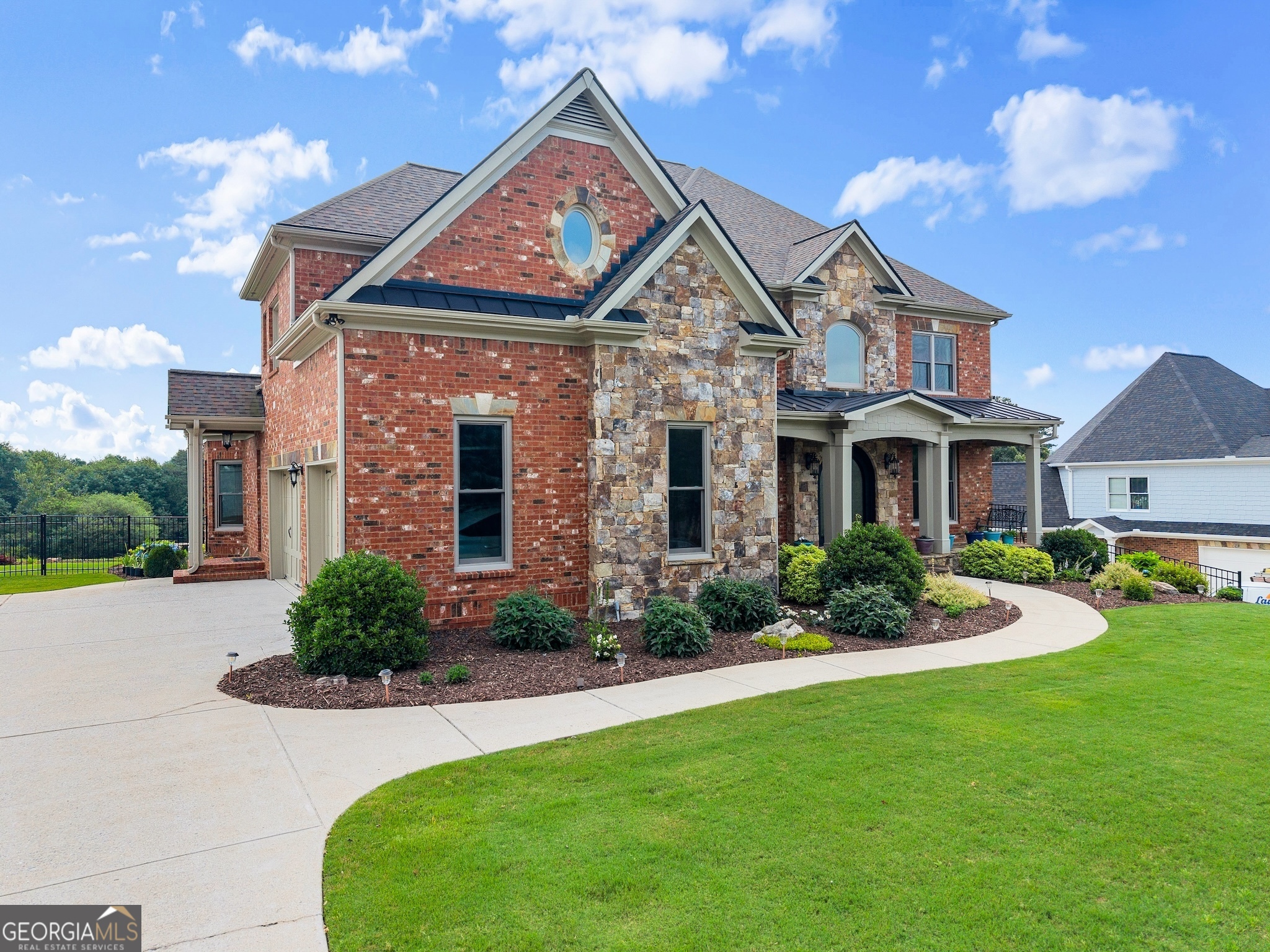 4645 Manor DR