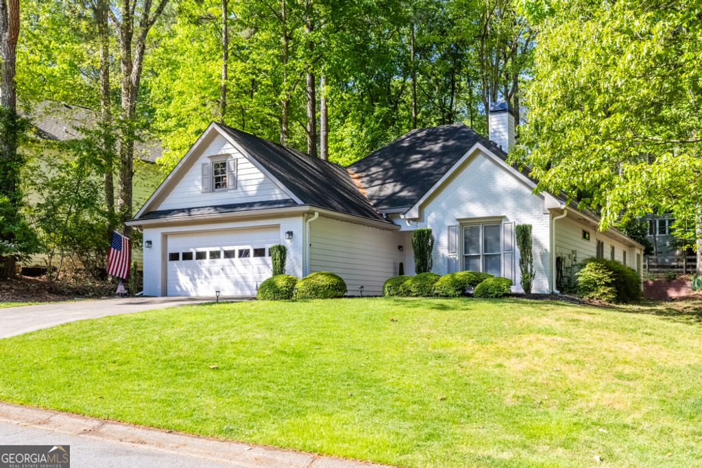 Photo of 4111 Huntcliff Drive, Woodstock, GA 30189 (MLS # 10736359)