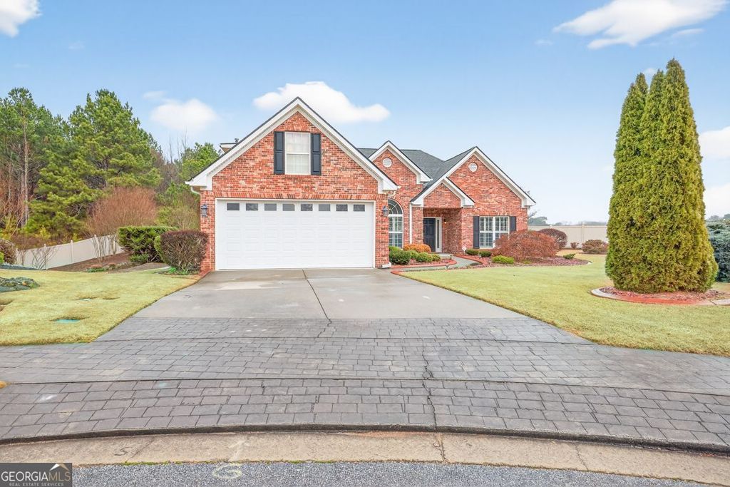 Photo of 621 Berta Court, Loganville, GA 30052 (MLS # 10683798)