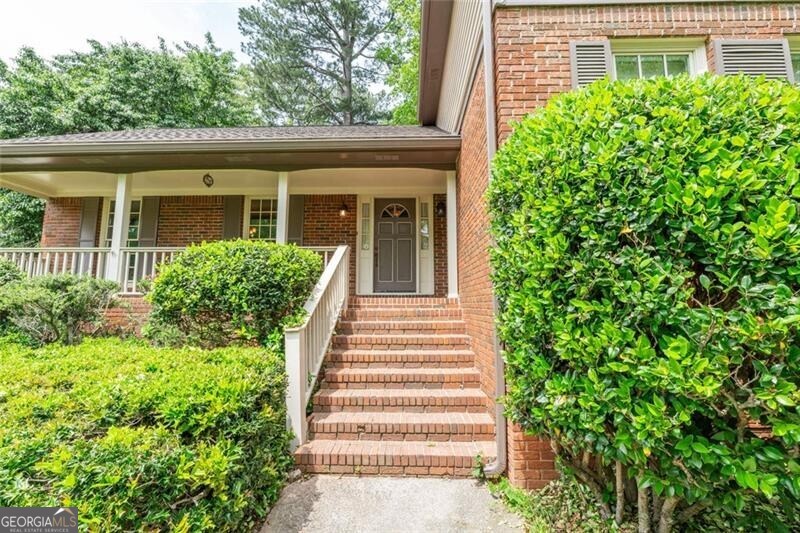 Atlanta, Georgia 30328, United States, 4 Bedrooms Bedrooms, ,5 BathroomsBathrooms,Residential,Active,121609