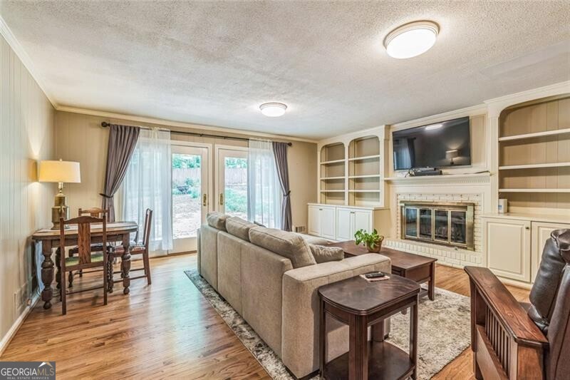 Atlanta, Georgia 30328, United States, 4 Bedrooms Bedrooms, ,5 BathroomsBathrooms,Residential,Active,121609