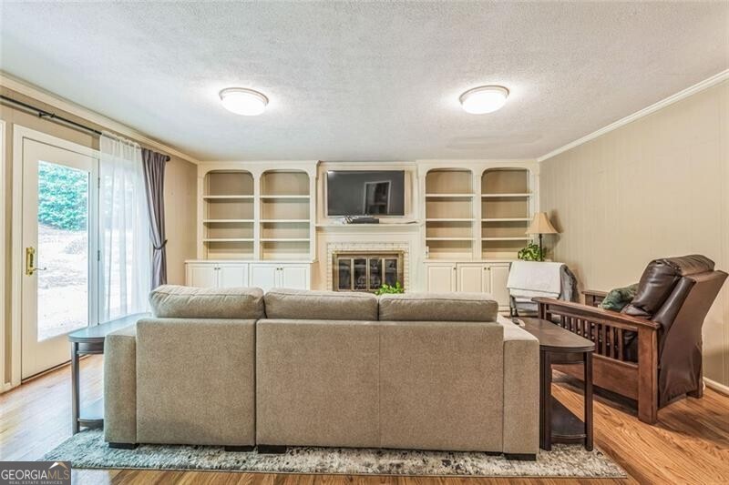 Atlanta, Georgia 30328, United States, 4 Bedrooms Bedrooms, ,5 BathroomsBathrooms,Residential,Active,121609