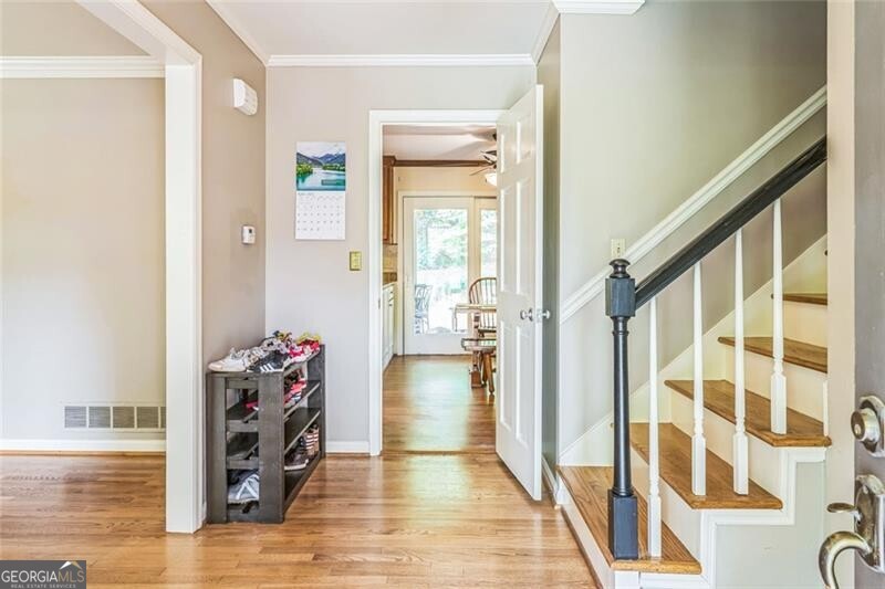 Atlanta, Georgia 30328, United States, 4 Bedrooms Bedrooms, ,5 BathroomsBathrooms,Residential,Active,121609