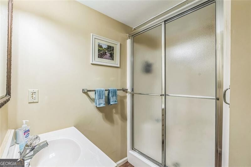 Atlanta, Georgia 30328, United States, 4 Bedrooms Bedrooms, ,5 BathroomsBathrooms,Residential,Active,121609