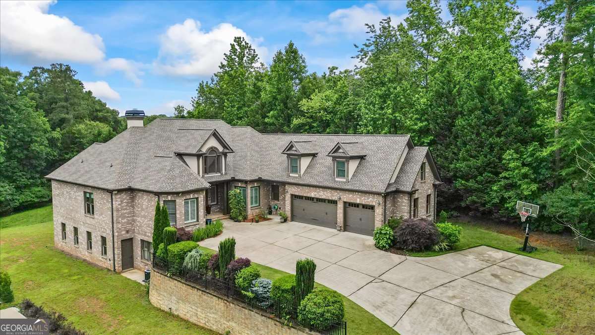 241 Russell RD
