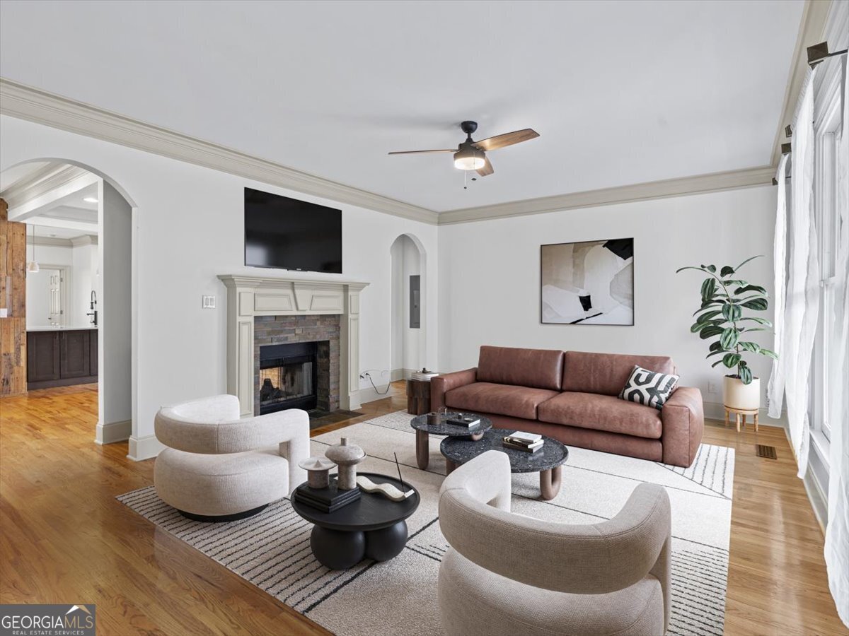 187 Vanira AVE SE