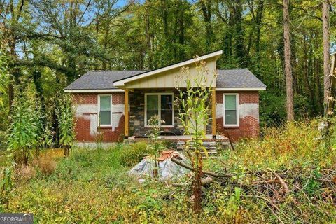 Photo of 2543 Susan Lane SW, Atlanta, GA 30331 (MLS # 10699869)