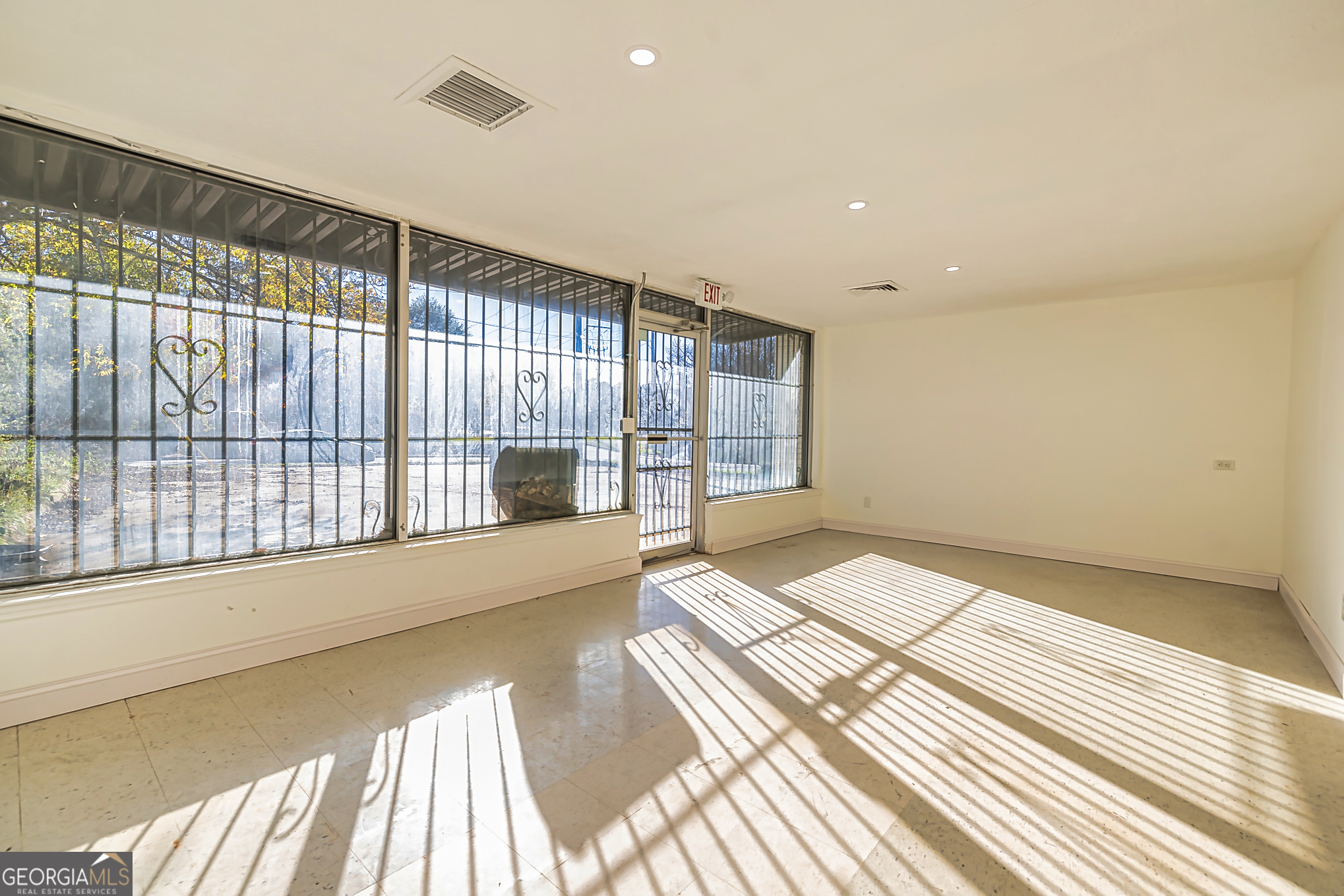 Jefferson Park - Commercial Sale