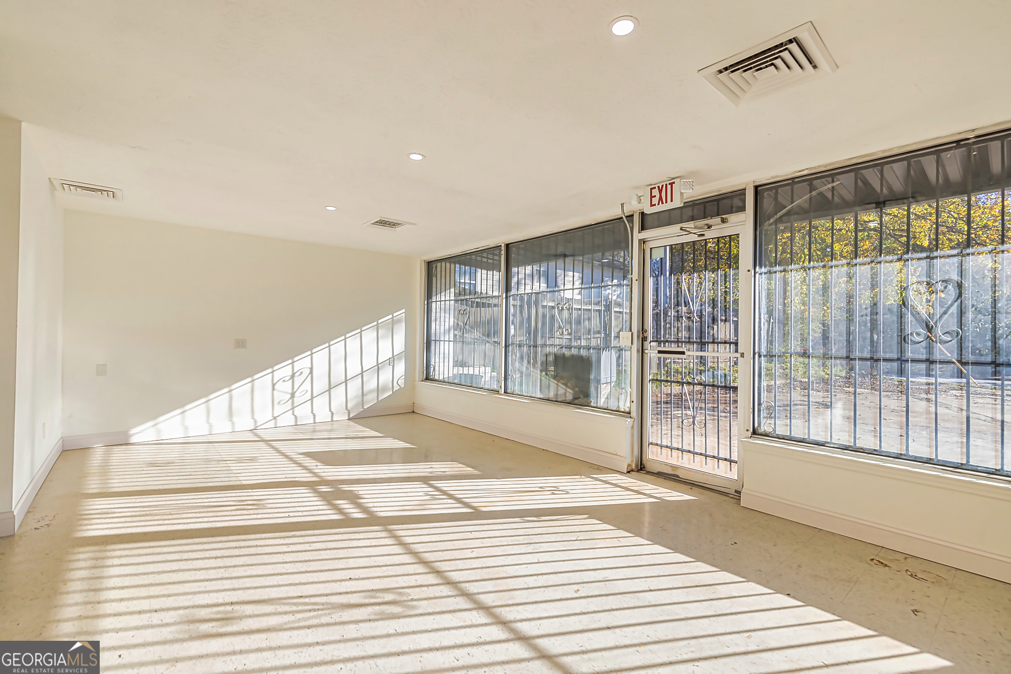 Jefferson Park - Commercial Sale