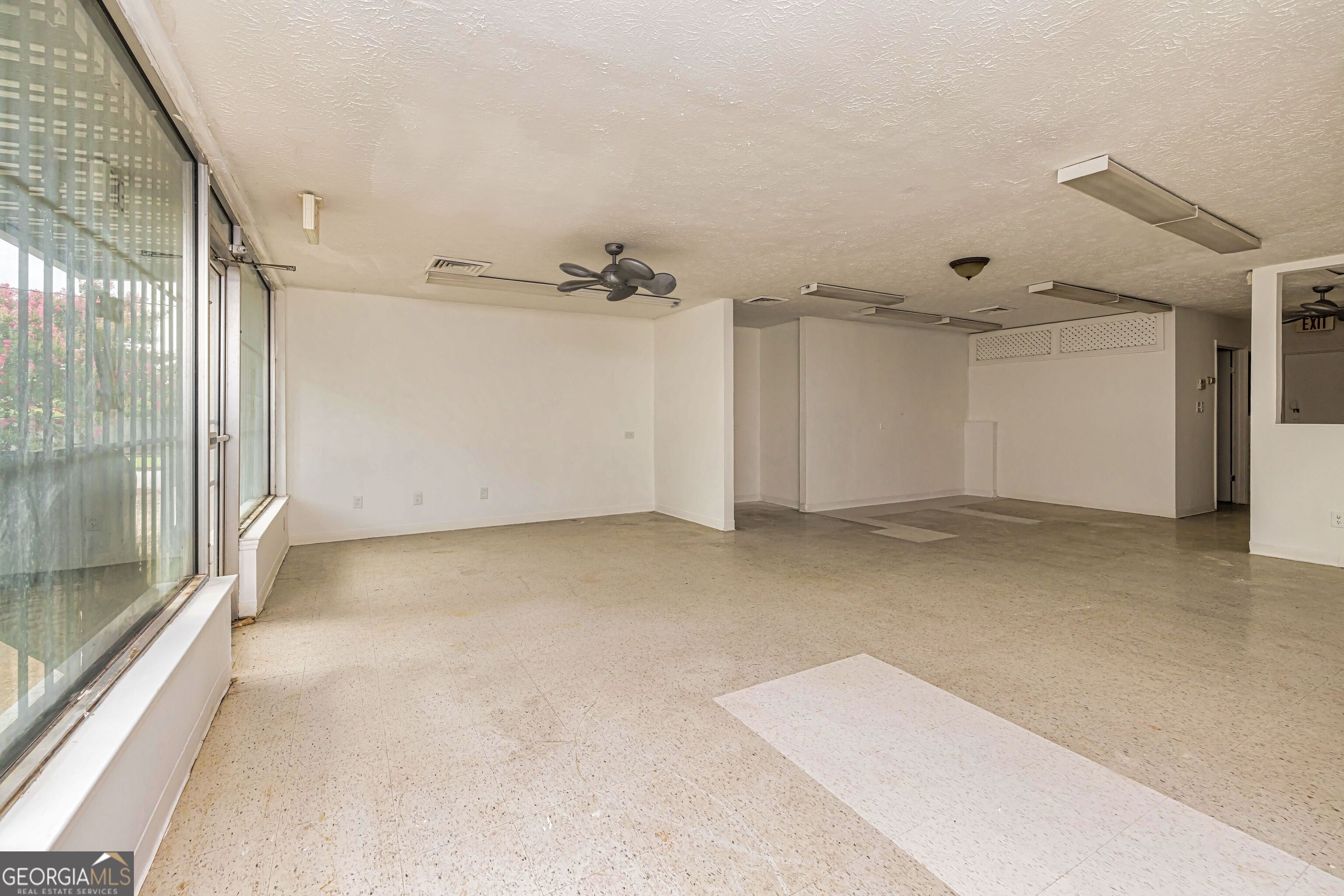Jefferson Park - Commercial Sale