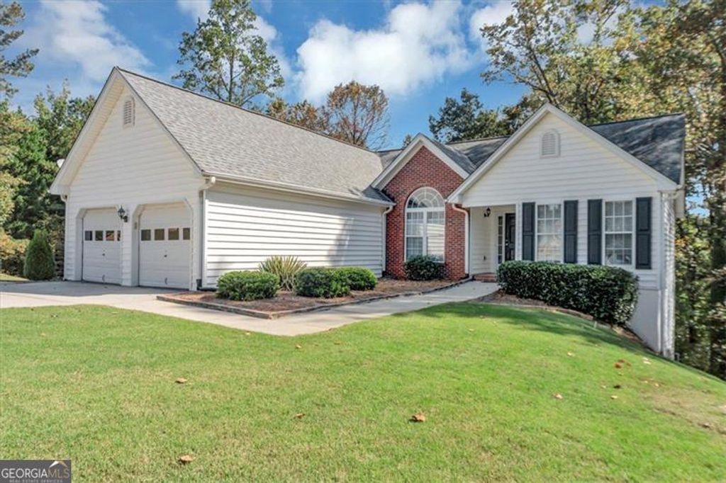 Photo of 882 MADISON VIEW Lane, Lawrenceville, GA 30045 (MLS # 10633211)