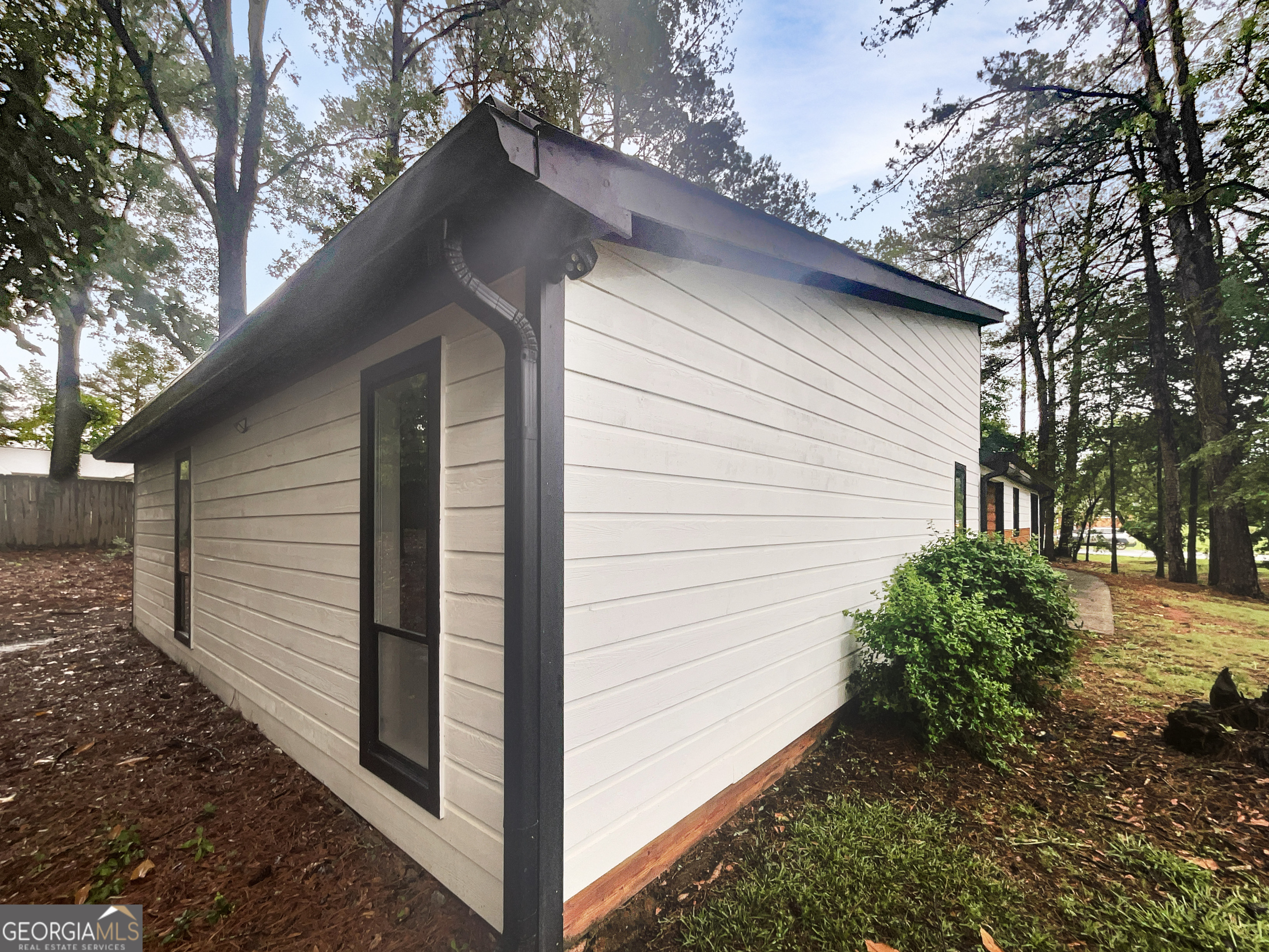 DANNYS CORNER - Residential