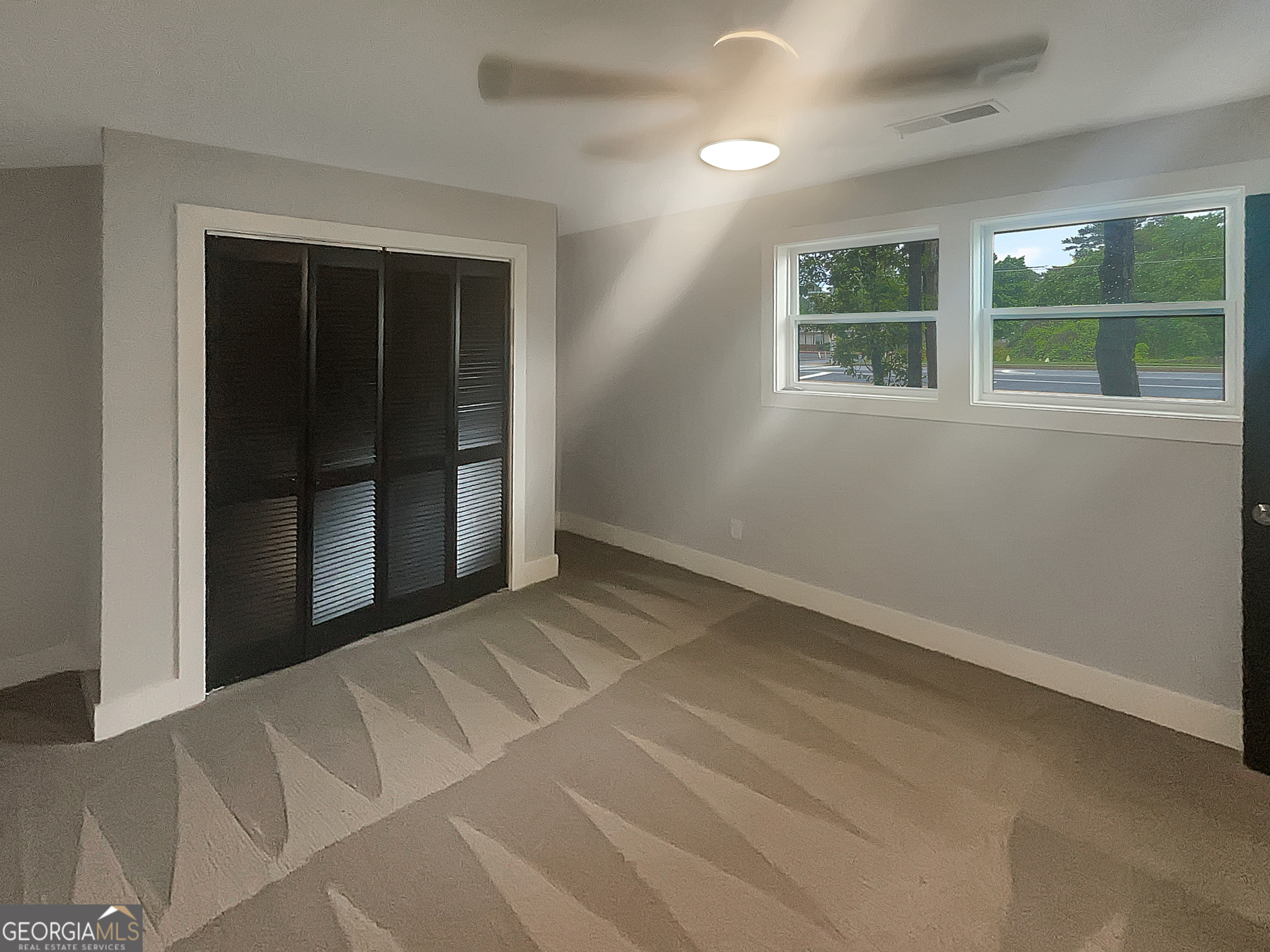 DANNYS CORNER - Residential