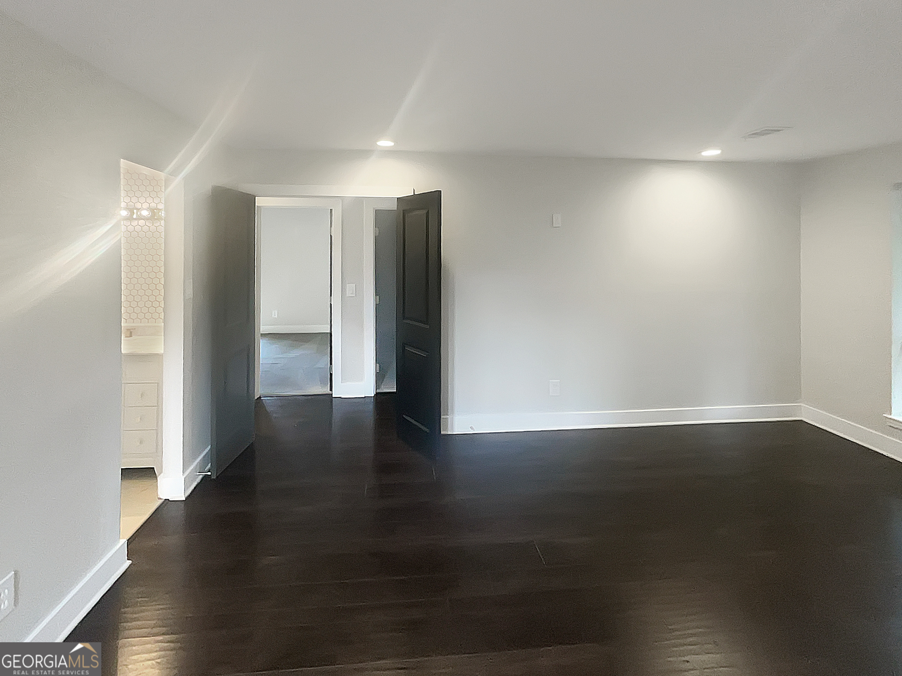 DANNYS CORNER - Residential