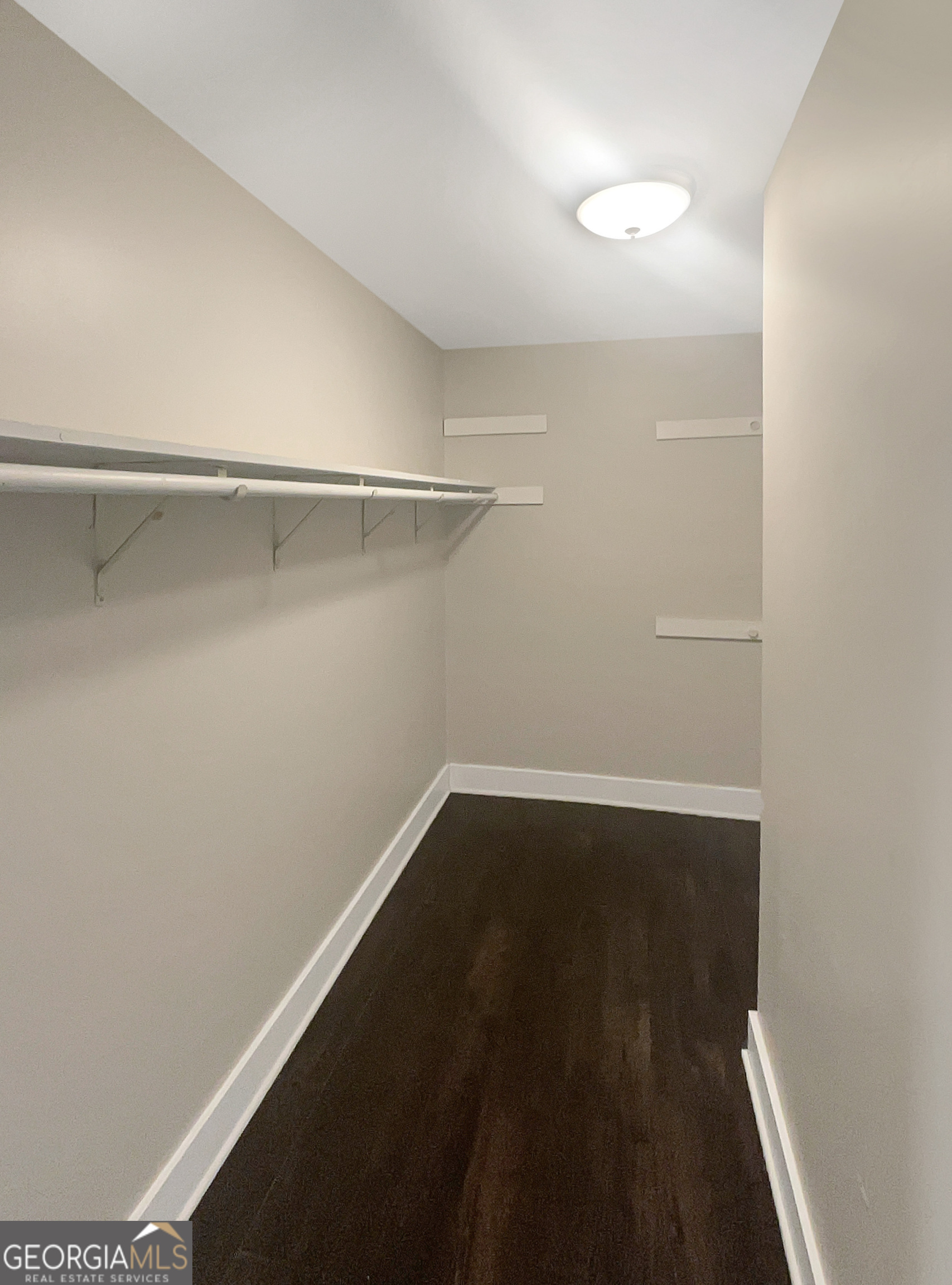 DANNYS CORNER - Residential