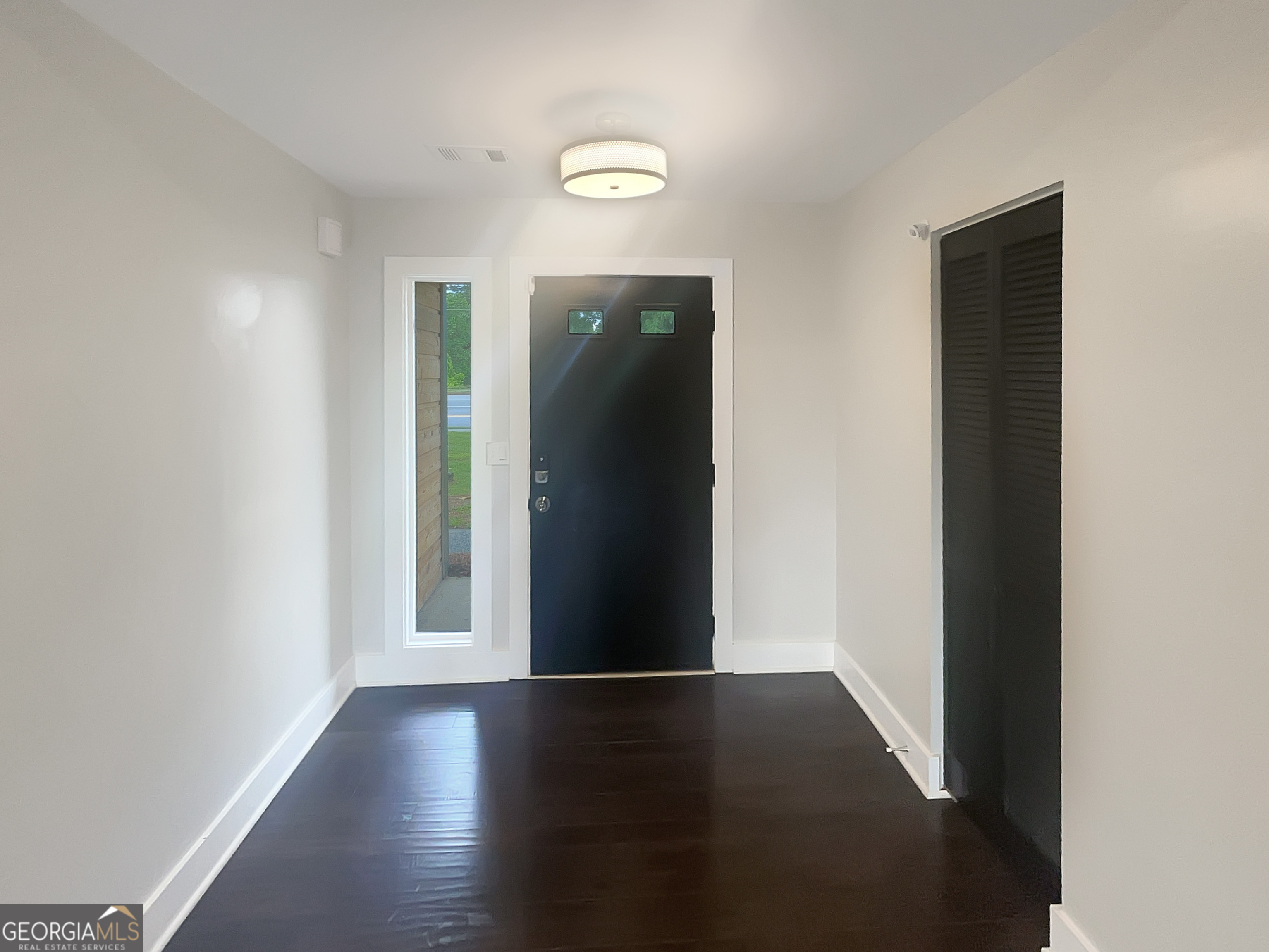 DANNYS CORNER - Residential