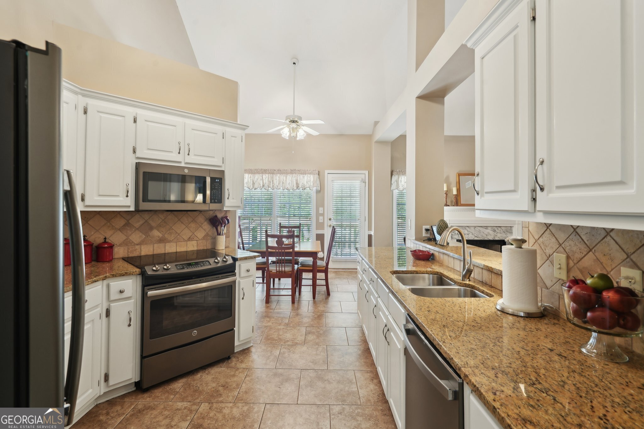 2545 Amberbrook LN