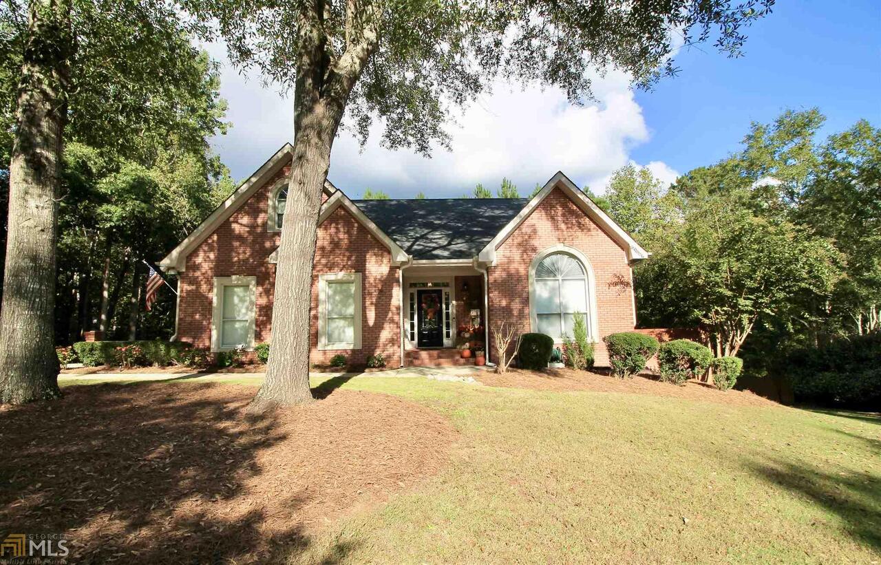 Located in the Union Grove school district, this 4 bedroom brick home will not disappoint. Open floor plan concept with master bedroom on the main and unfinished basement with boat door. This home is stunning while having an established swim tennis community with nature trails. Exterior features to include, nice deck with fenced in back yard.