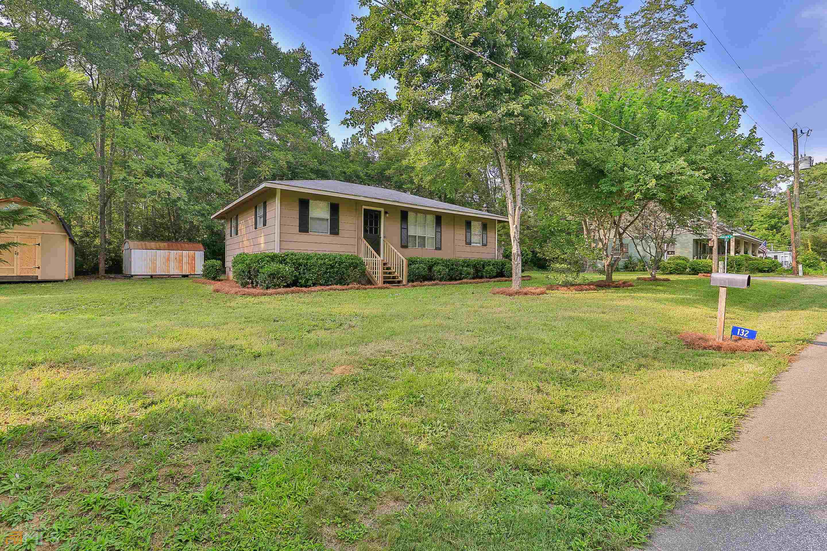 Cute house in Good Hope, GA! Three bedroom and 1 bath home featuring hardwood floors and granite countertops. Complete with a dining room and a family room. Big deck off the back and nice yard. Move in Ready! Agent is an owner. Available 7/08/ 2025