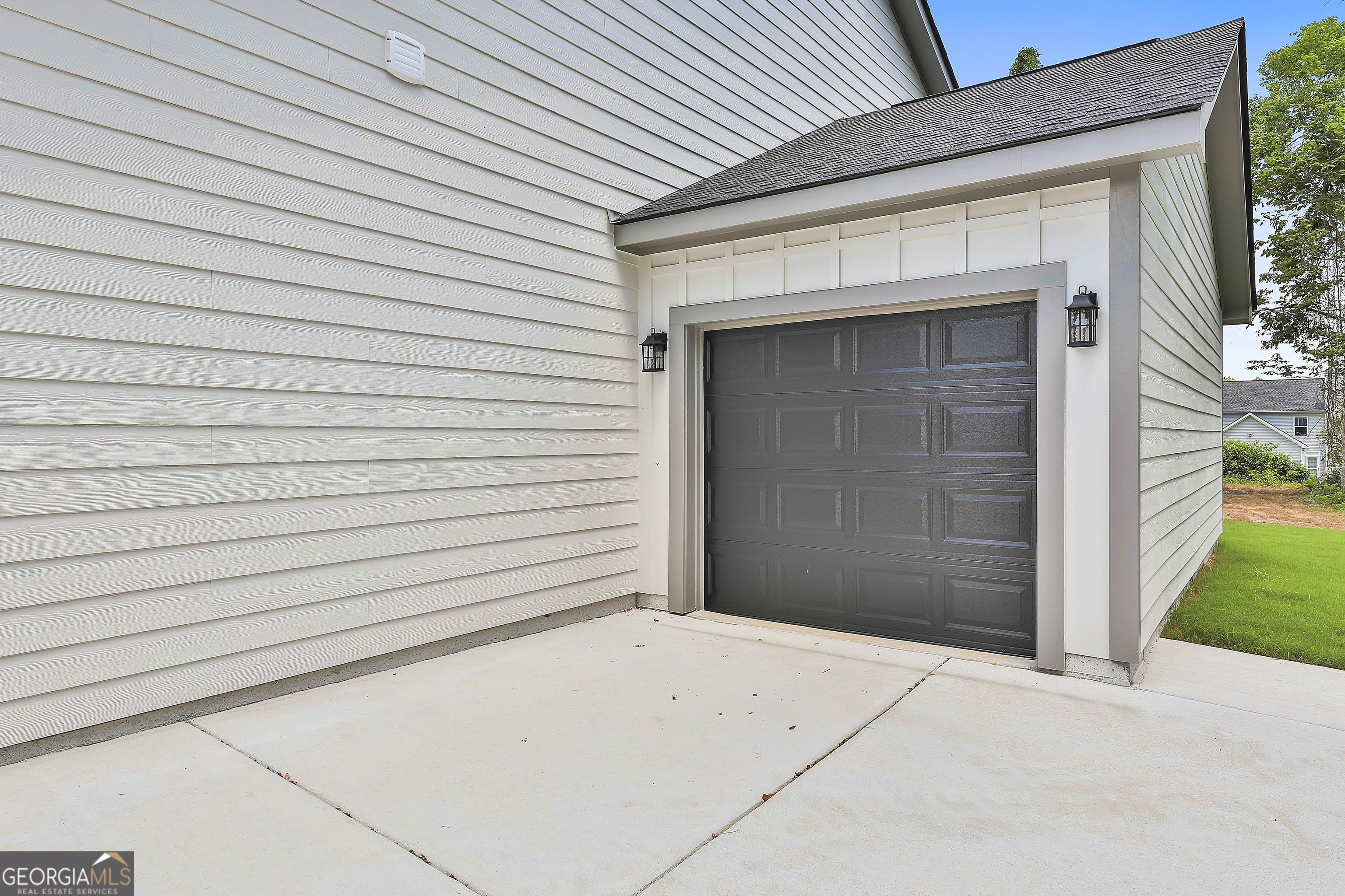 111 Ware ST