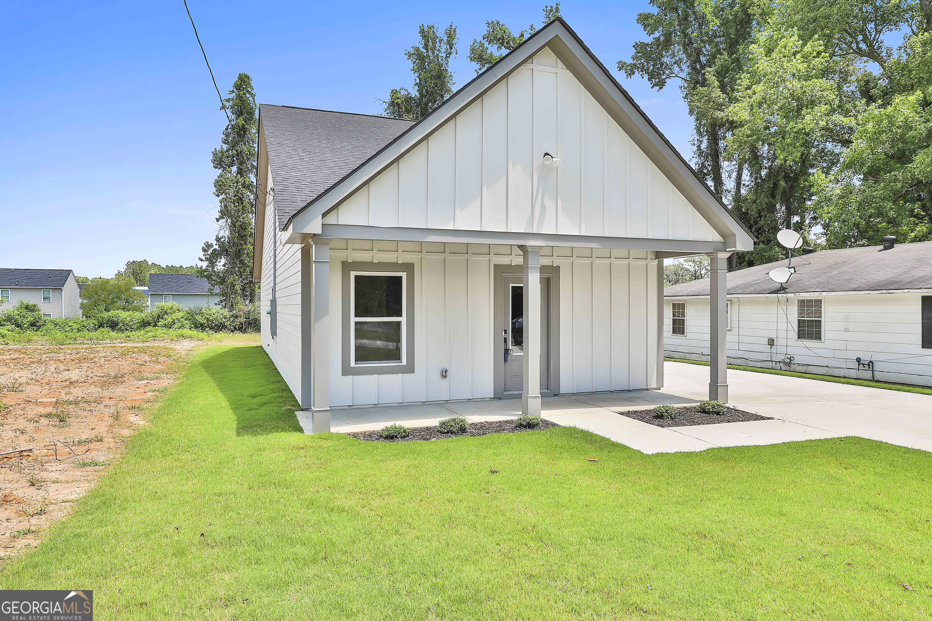 111 Ware ST