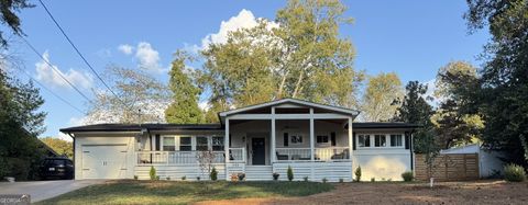 Photo of 399 Talcott Circle NW, Marietta, GA 30064 (MLS # 10658799)