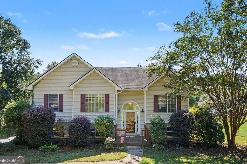 Photo of 1790 Etchison Spur SPUR, Loganville, GA 30052 (MLS # 10870464)