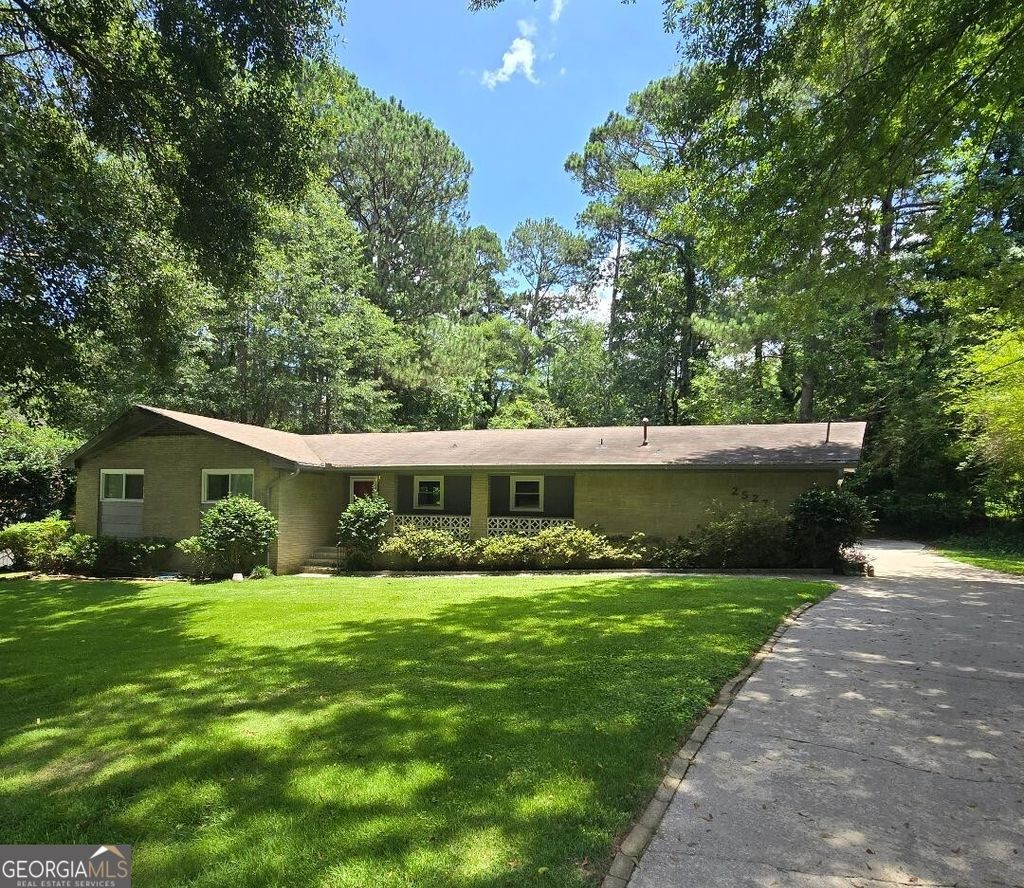 Photo of 2527 Amalfi Drive, Conyers, GA 30012 (MLS # 10764935)