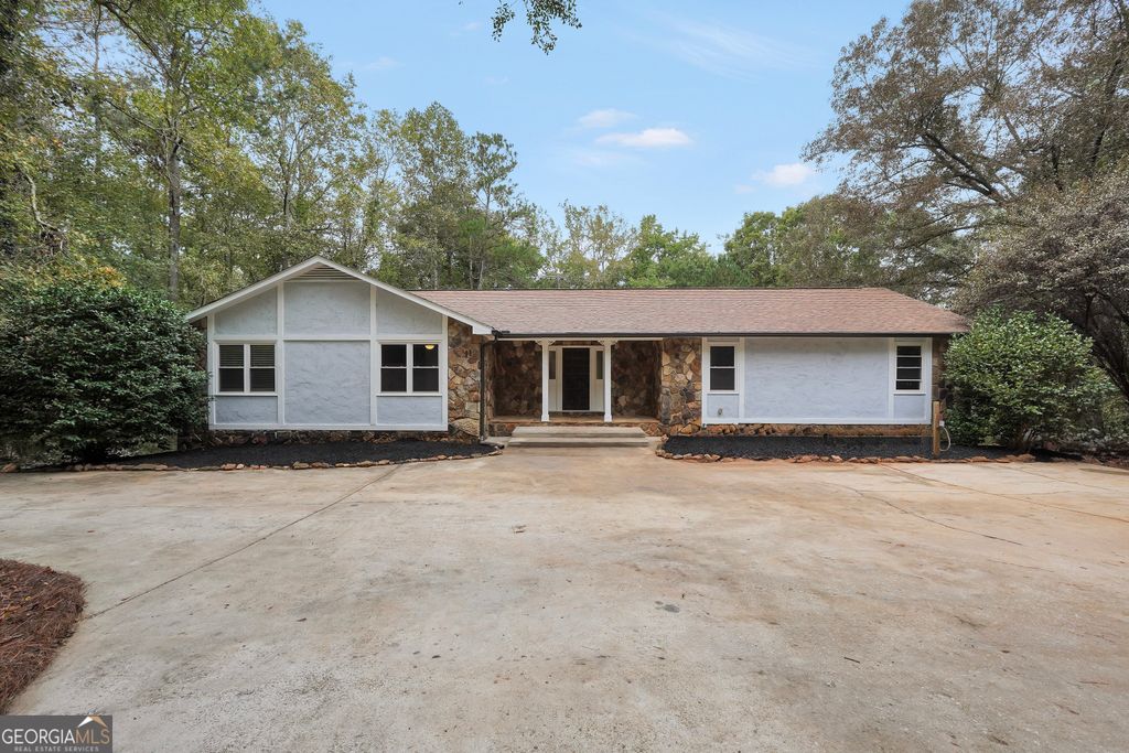 Photo of 2103 Turner Church Road, McDonough, GA 30252 (MLS # 10669545)