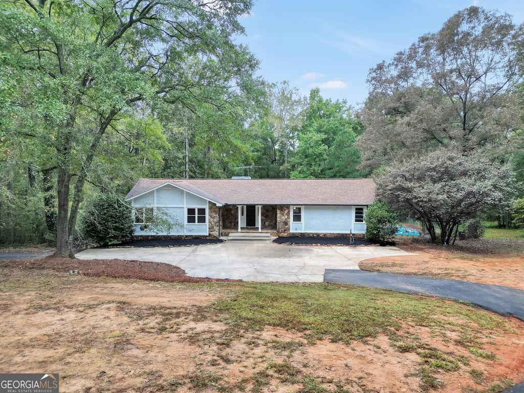 Photo of 2103 Turner Church Road, McDonough, GA 30252 (MLS # 10669545)