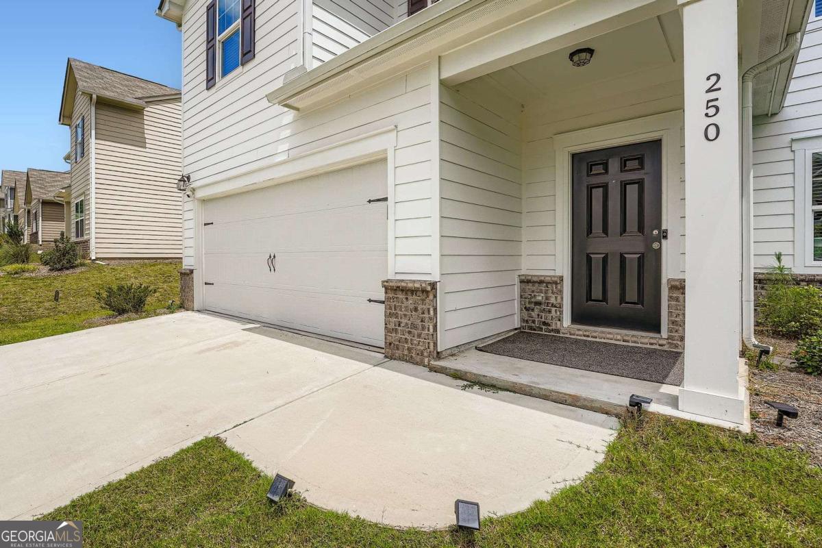250 Cotton Tail LN
