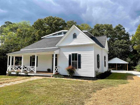 Photo of 1413 Calhoun Ave Ne, Rome, GA 30161 (MLS # 20149706)
